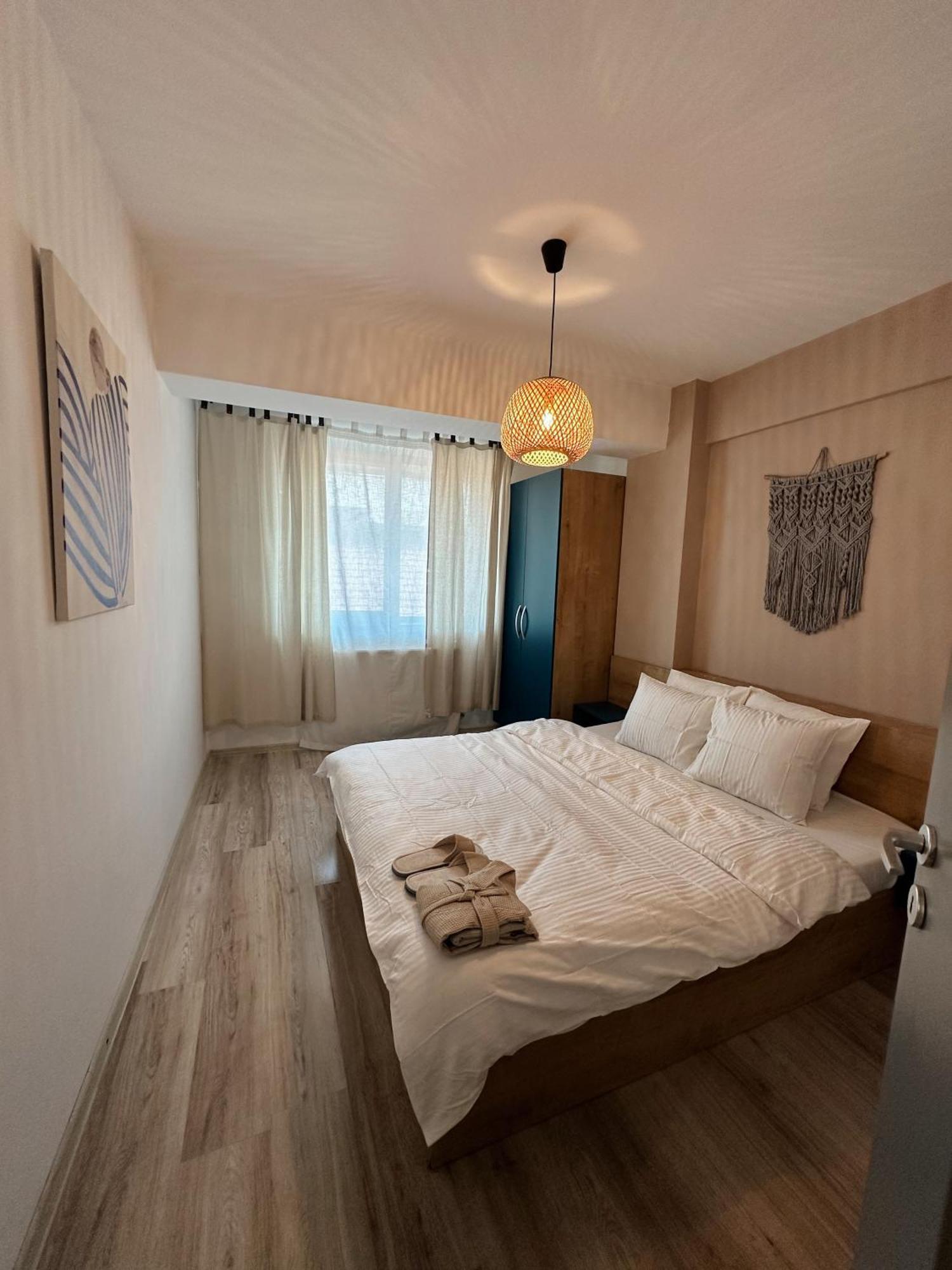 Modern Flat - Apartament Nou Aproape De Spital Si Aeroport Iasi Esterno foto