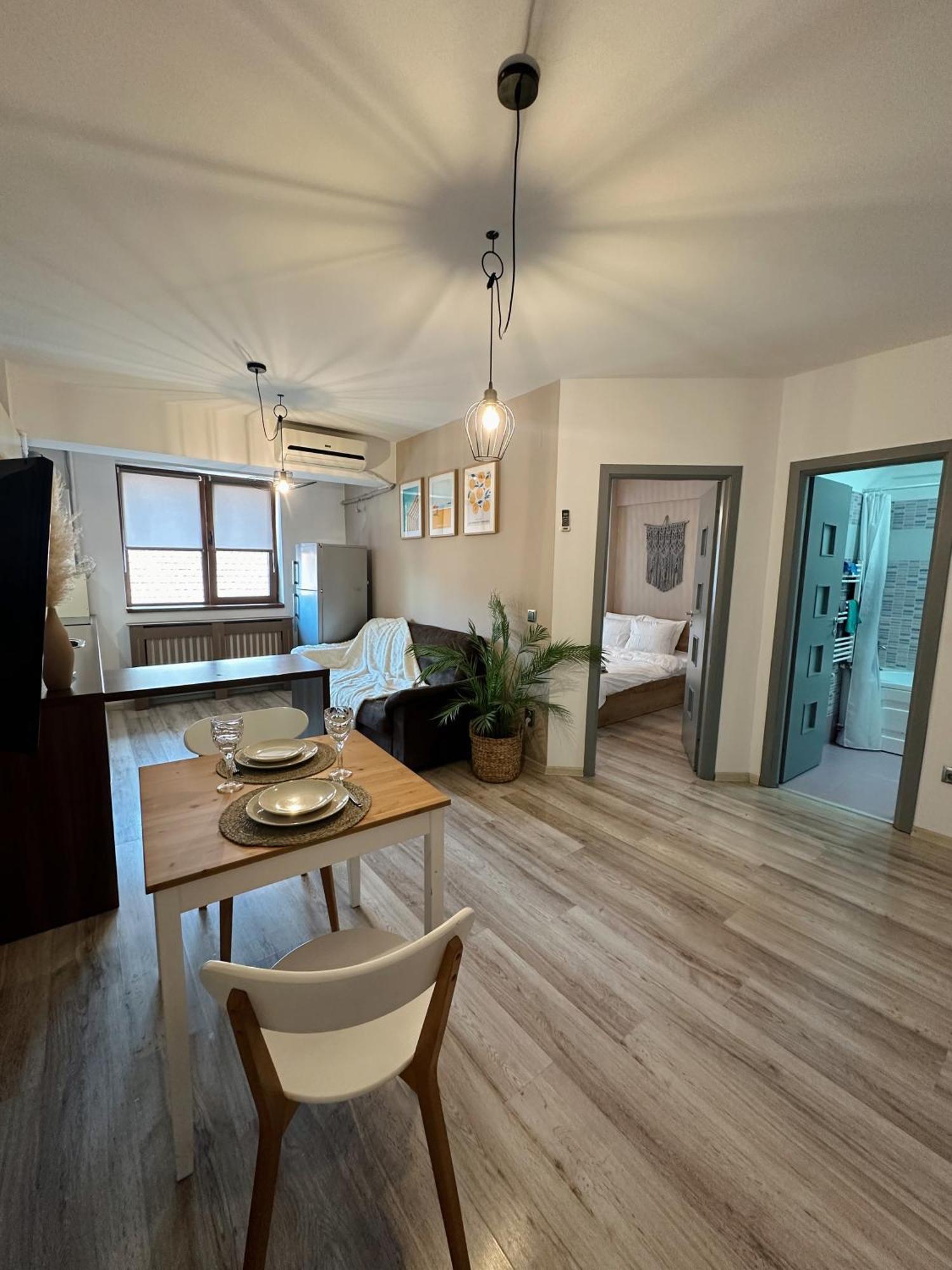 Modern Flat - Apartament Nou Aproape De Spital Si Aeroport Iasi Esterno foto