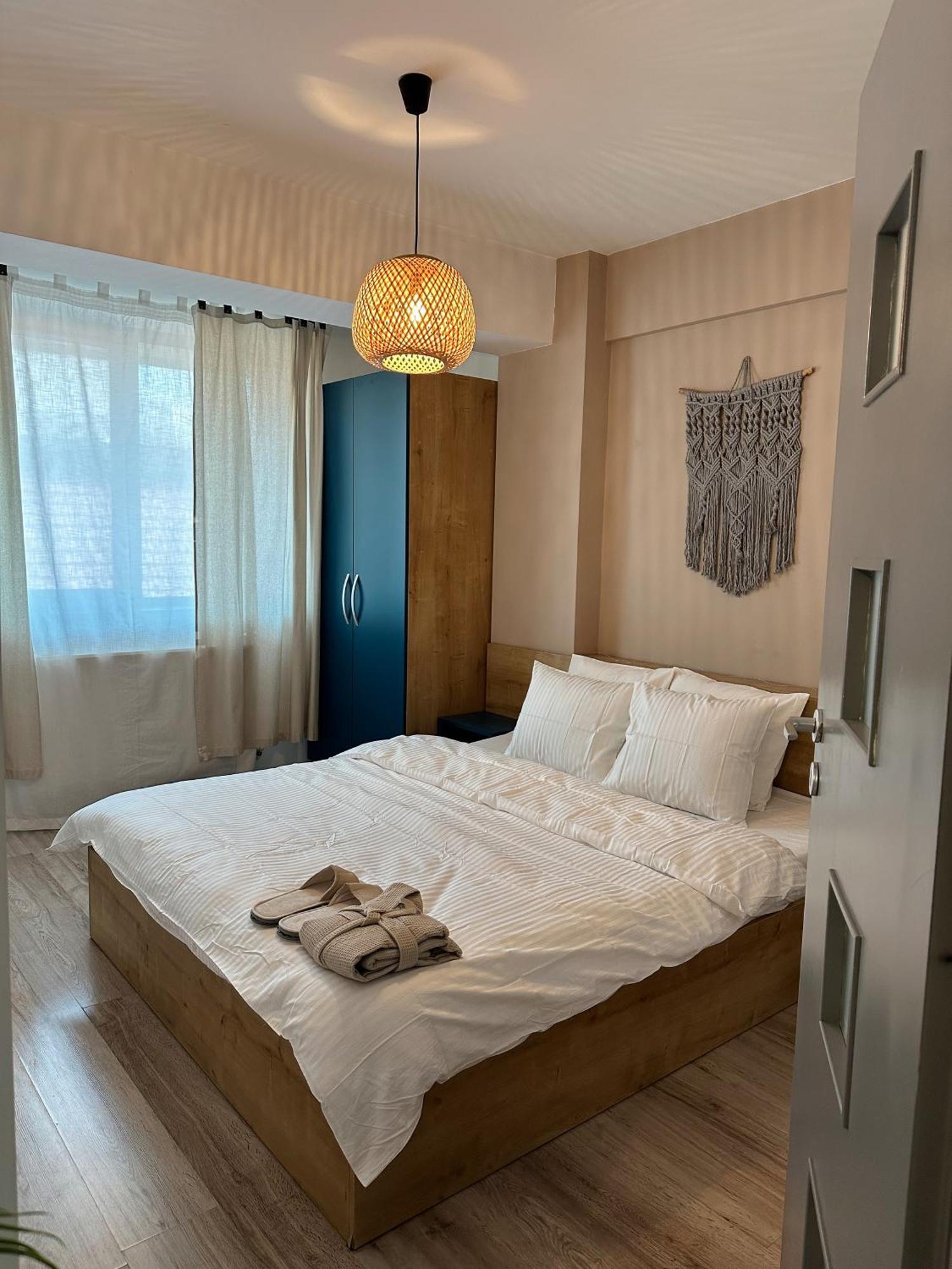 Modern Flat - Apartament Nou Aproape De Spital Si Aeroport Iasi Esterno foto