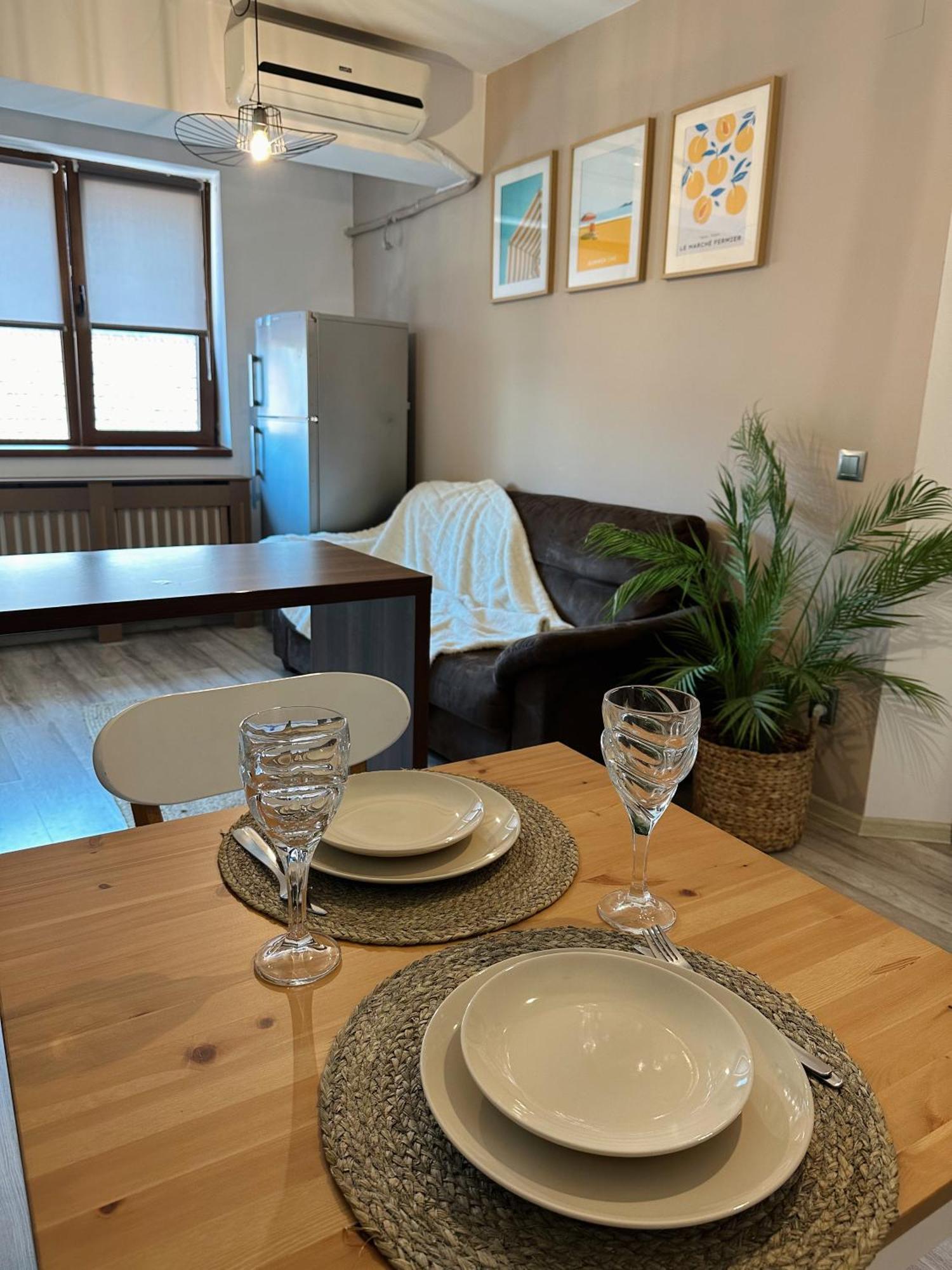 Modern Flat - Apartament Nou Aproape De Spital Si Aeroport Iasi Esterno foto